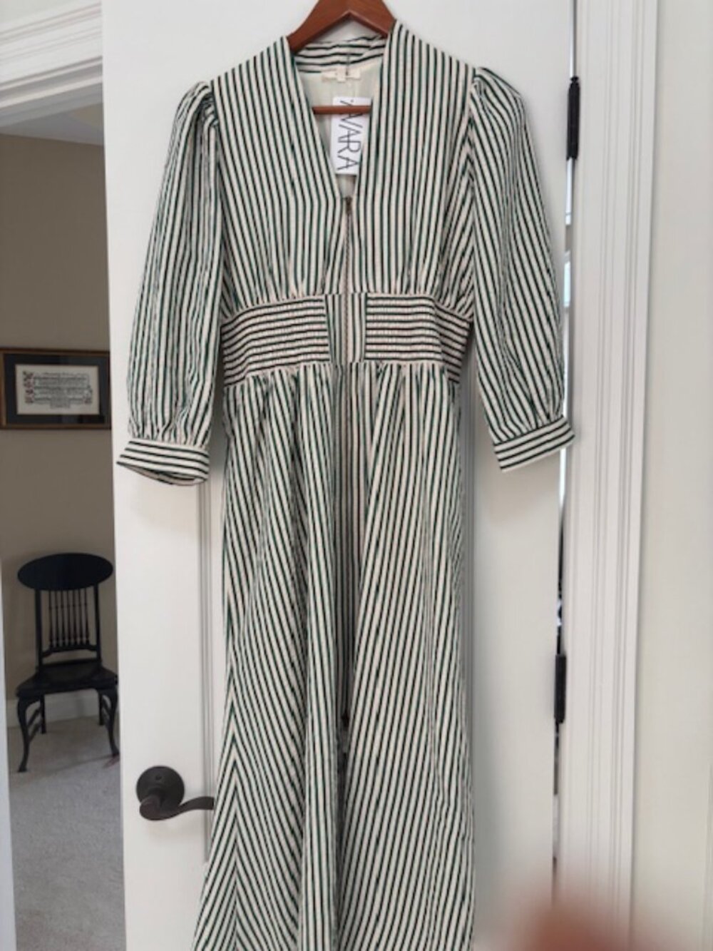 NWT- Avara Long Sleeve Dress